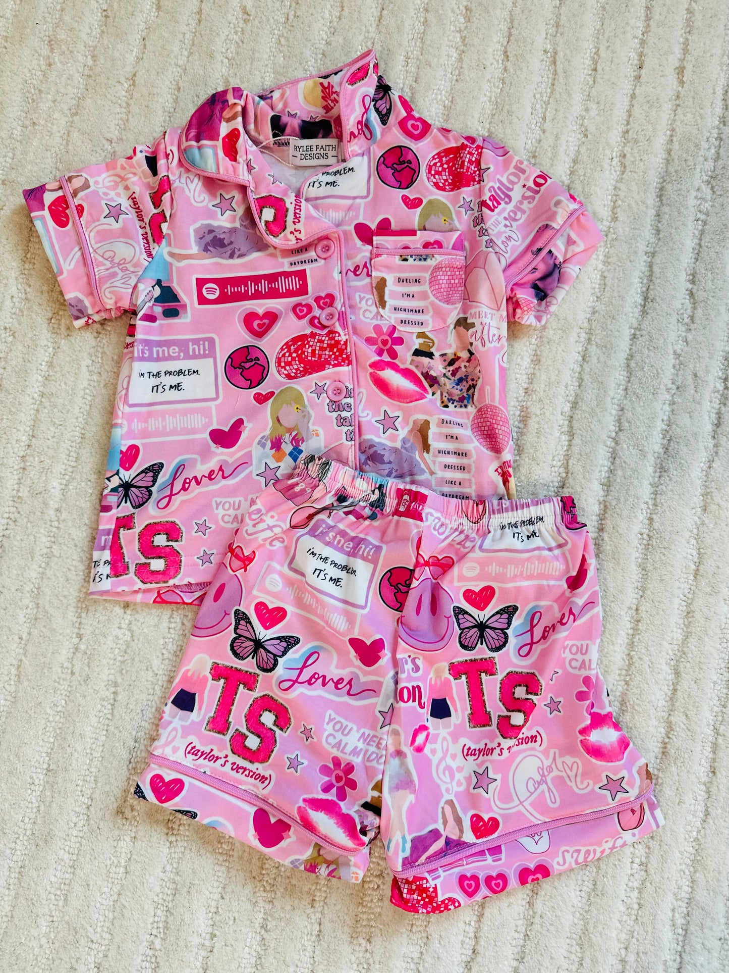 Pink Taylor Swift PJS